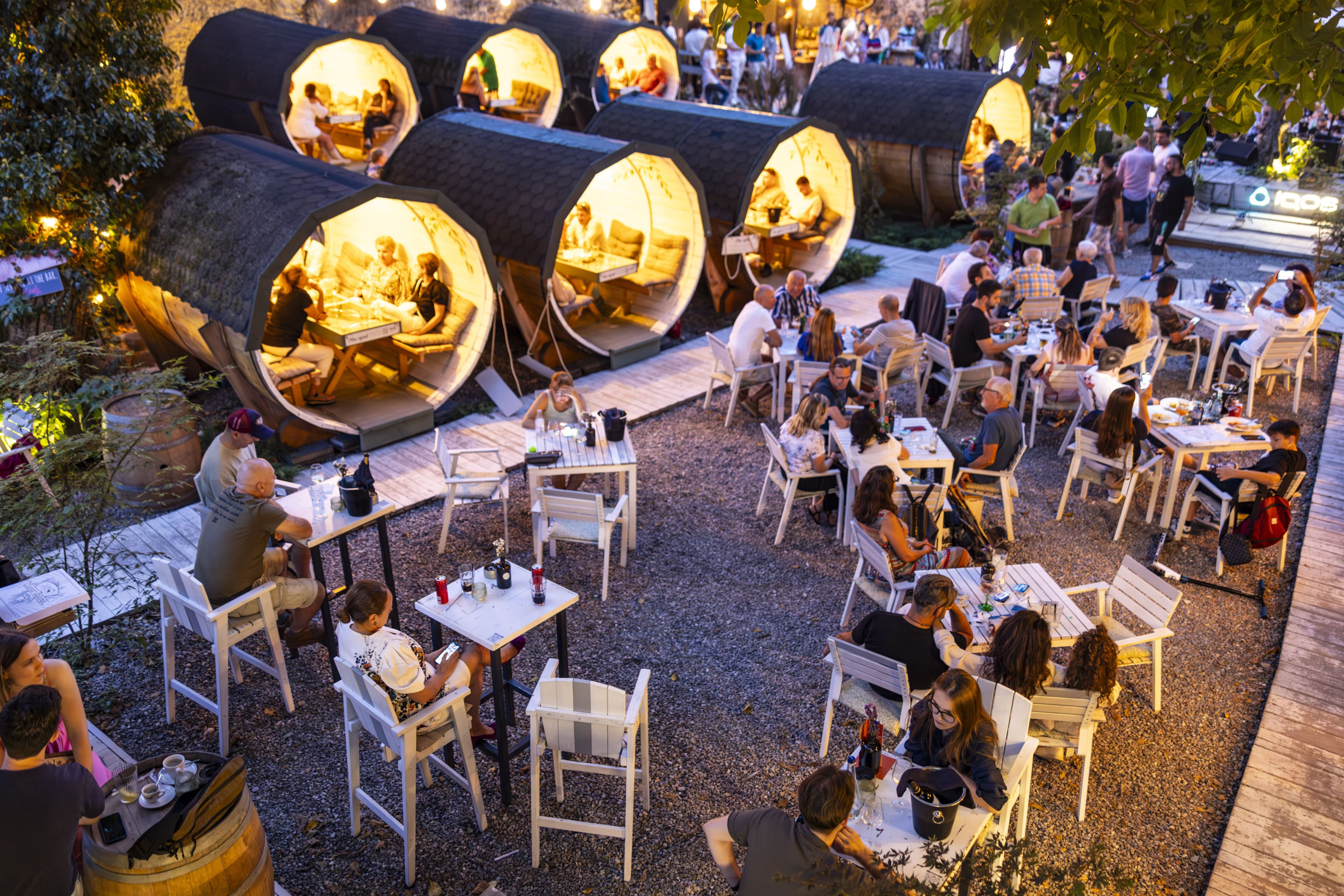 Juno wine and dining moment